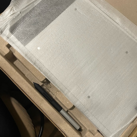 Bamboo Create Digital Drawing Tablet & Pen CTH-670 Wacom - Picture 3 of 10